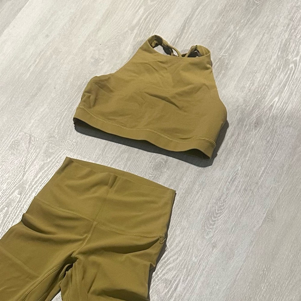 Lululemon Workout Set - Picture 3 of 5